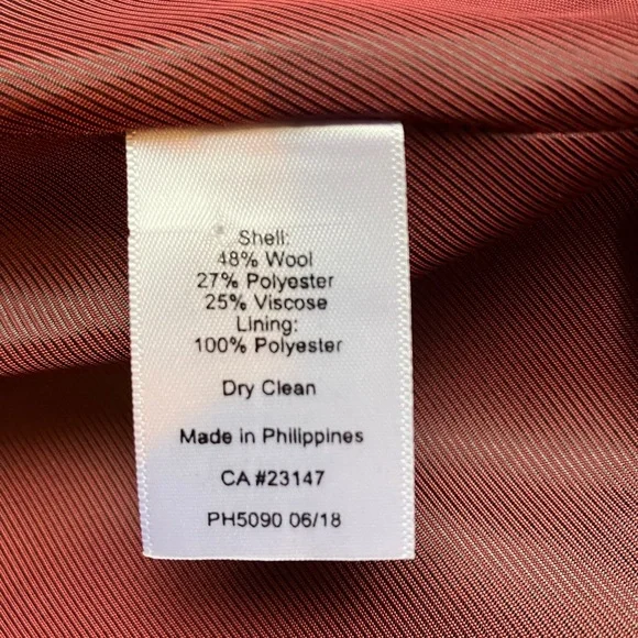 Red Houndstooth Blazer Wool Blend Crest Buttons Fully Lined Size 4 Talbots - Picture 10 of 10